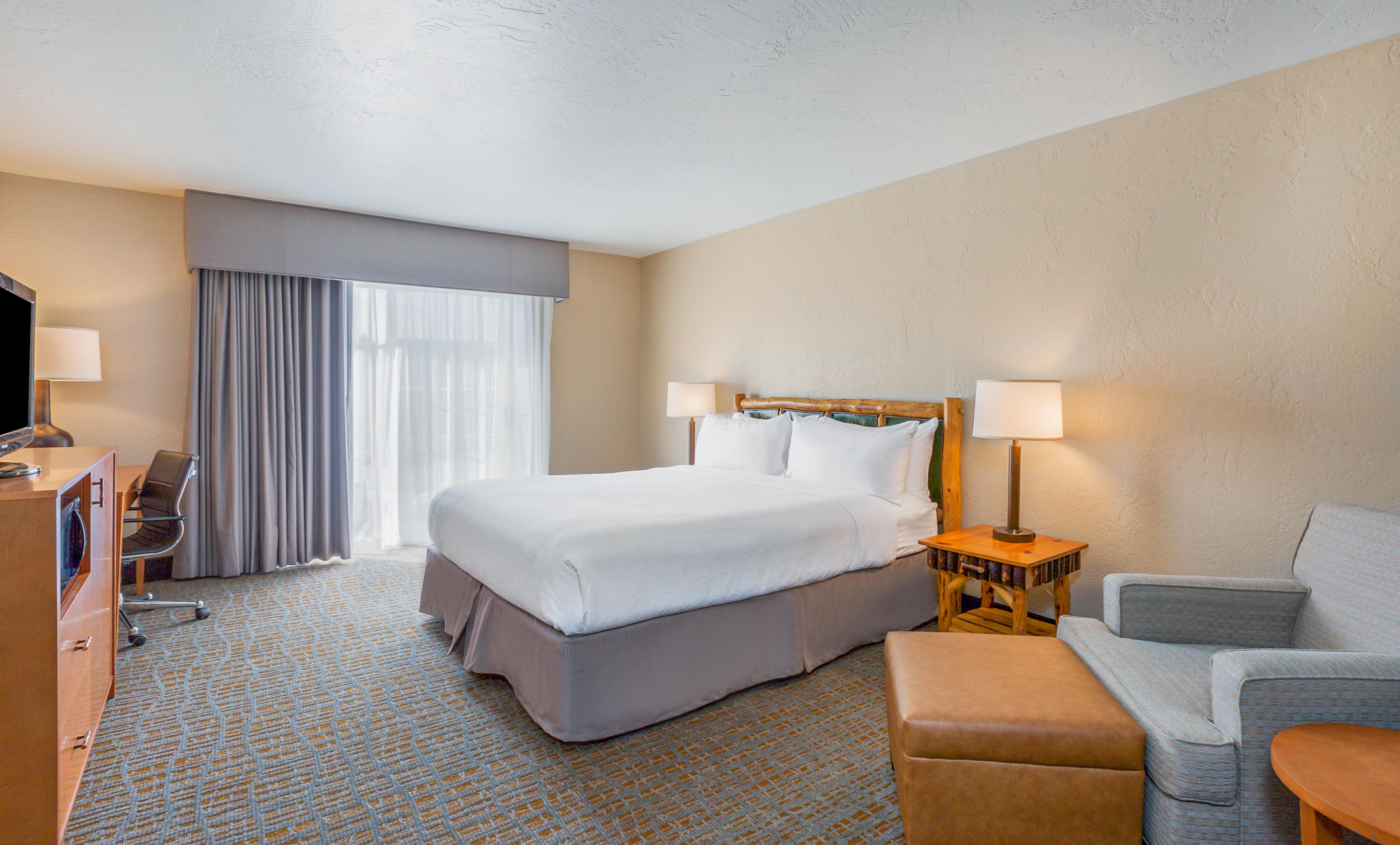 Holiday The At By Ihg Hotel 3*