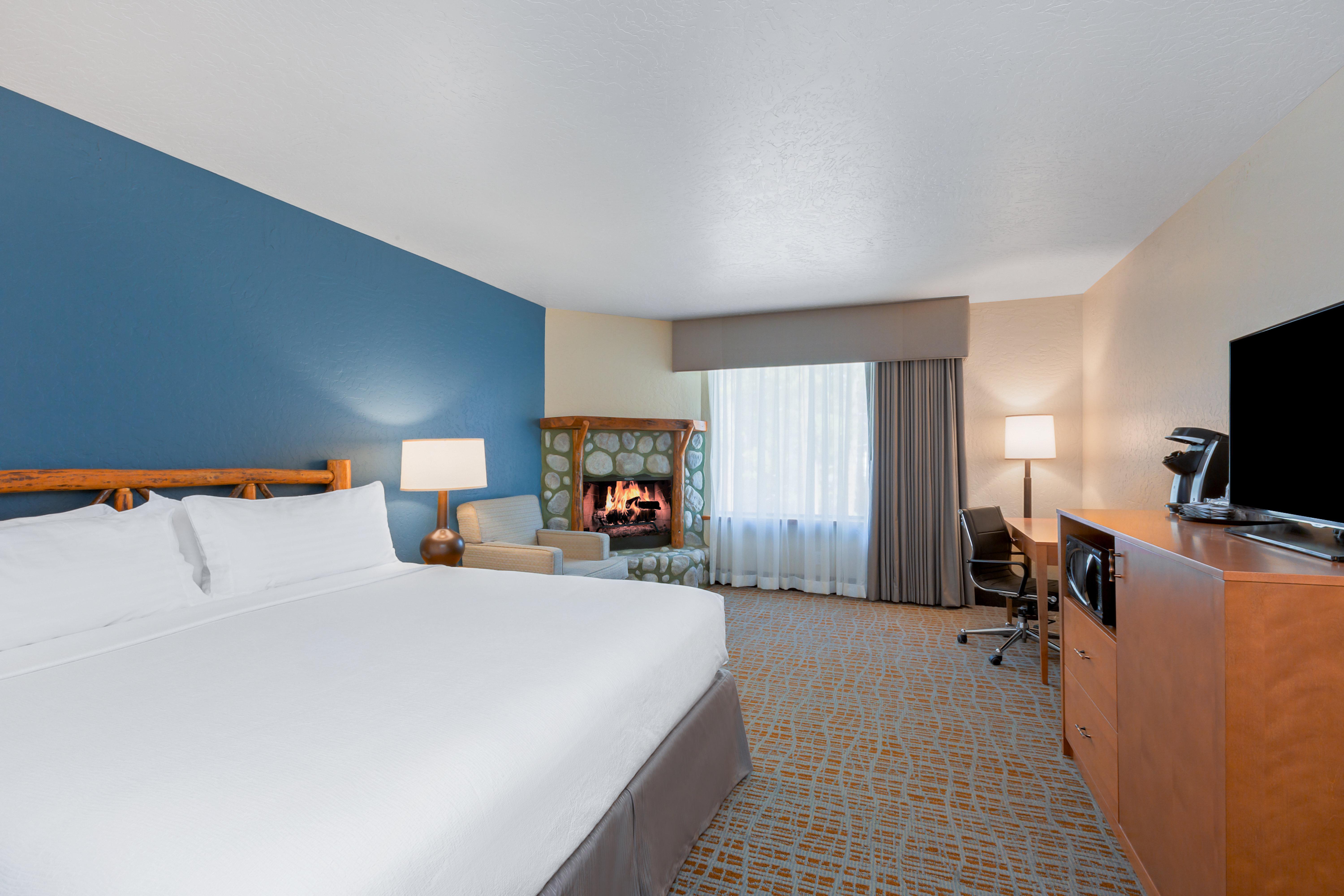 Holiday The At By Ihg 3*